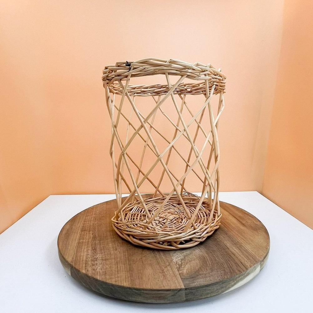 Vintage Wicker Hurricane Vase: Rustic Shelf Decor‎